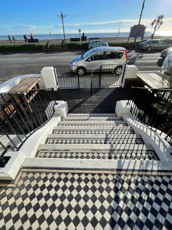 וורטינג Seaview Flat With Balcony, Spacious 2 Bedroom מראה חיצוני תמונה